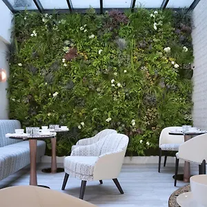 Dress Code Hotel Paris